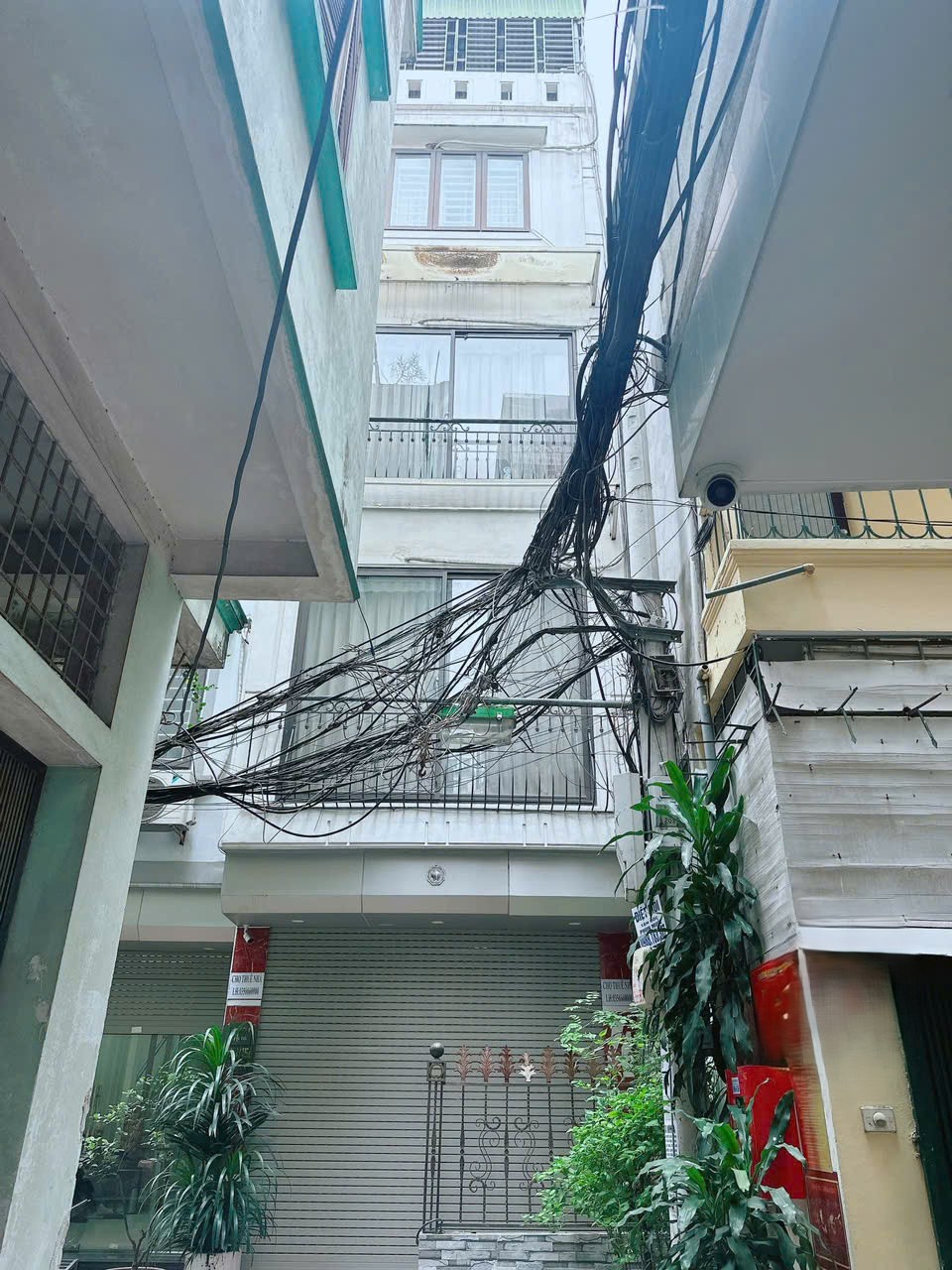Cho thuê nhà ngõ ô tô 150 Hồng Mai 40m2 x 5 tầng, 17 Triệu làm VP, KD onl, ở gđ, nhóm đi làm - Ảnh chính